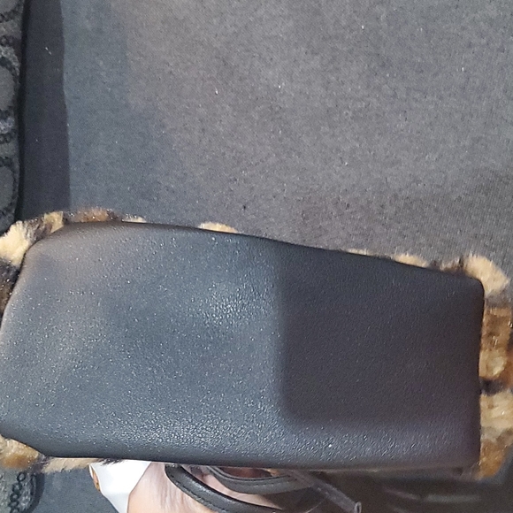 Mini faux fur purse - Picture 2 of 5